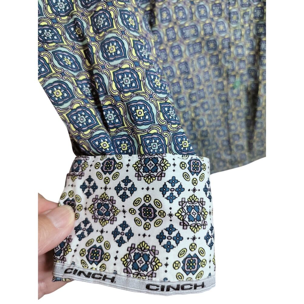 5620)Cinch Woman XL Multicolor Western Button Down No Pocket Performance Shirt - Picture 7 of 9